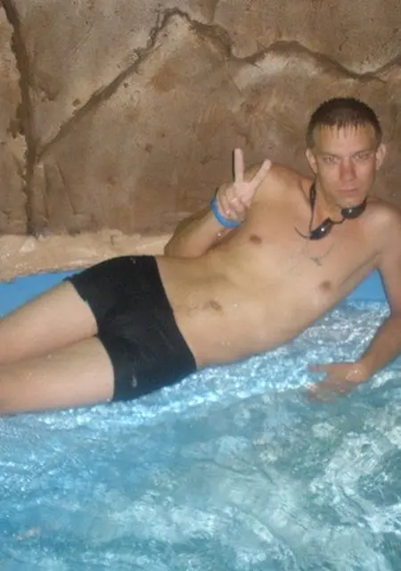 Денис из Новочебоксарска, ищу на сайте знакомства на одну ночь