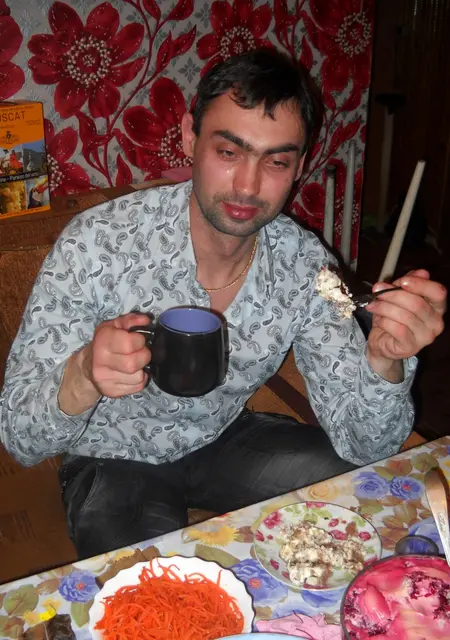 Wadim из Великих Лук, ищу на сайте знакомства на одну ночь