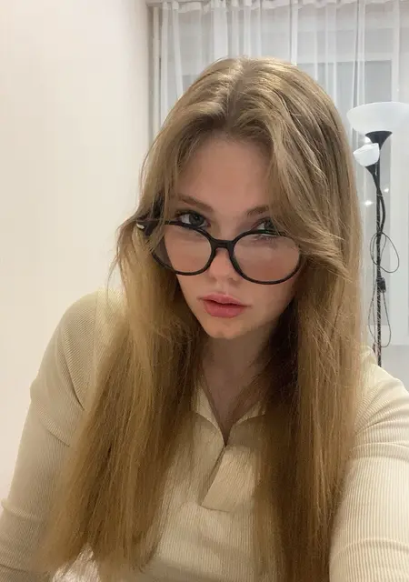 Варя из Москвы, мне 19, познакомлюсь для общения