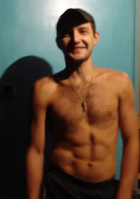 Я Игорь, 35, из Бердска, ищу знакомства без обязательств