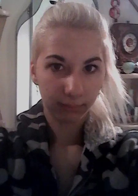 Алиса из Смоленска, ищу на сайте знакомства без обязательств