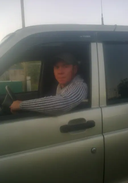 Я Генарёк, 37, знакомлюсь для дружбы в Нытве