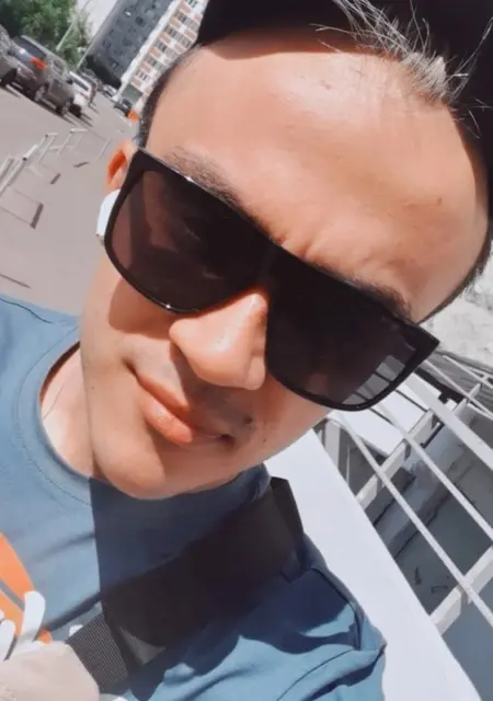 Я Сергей, 27, из Вязьмы, ищу знакомства на одну ночь