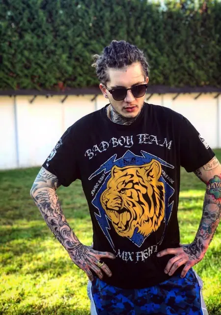 Олег из Тынды, ищу на сайте знакомства на одну ночь