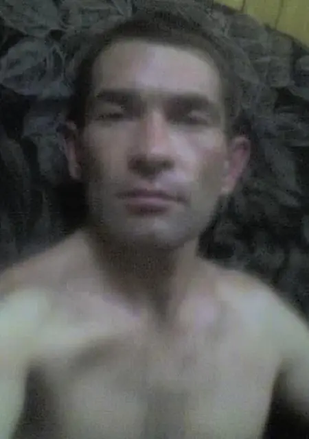 Алекс из Нефтеюганска, мне 52, познакомлюсь для общения