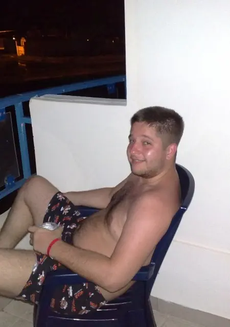 Я Александр, 41, из Голицына, ищу знакомства на одну ночь