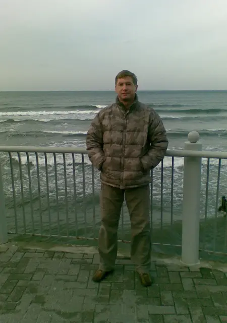 Alex из Калининграда, мне 52, познакомлюсь без обязательств