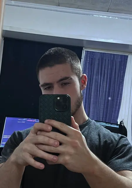 Олег из Королева, ищу на сайте знакомства на одну ночь