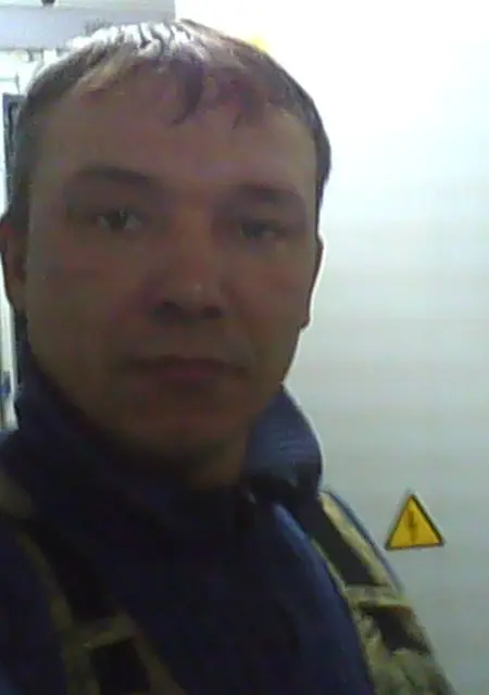 Eduard из Омска, ищу на сайте знакомства без обязательств