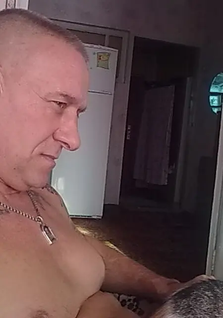 Я Владимир, 60, знакомлюсь для приятного времяпровождения в Днепре