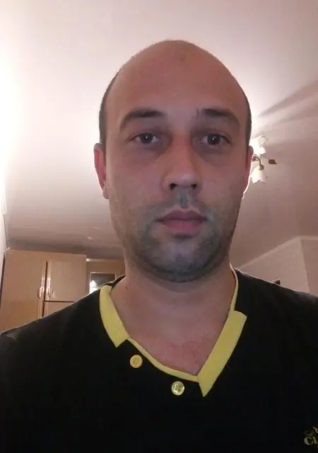 Я Рустам, 40, знакомлюсь без обязательств в Бугульме