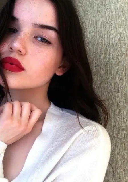 Я Арина, 23, из Владивостока, ищу знакомство для дружбы