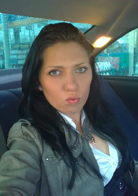 Я Лариса, 23, из Лесного, ищу знакомства без обязательств