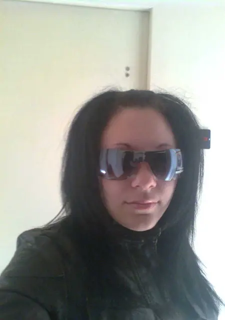 Инесса из Петроградского, ищу на сайте общение