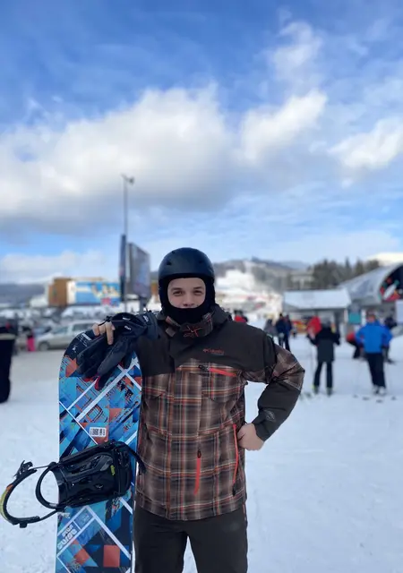 Ігор з Черкас, мені 27 років, познайомлюсь для приємного проведення часу