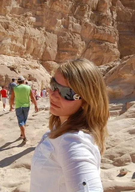 Олеся из Азова, мне 22, познакомлюсь на одну ночь