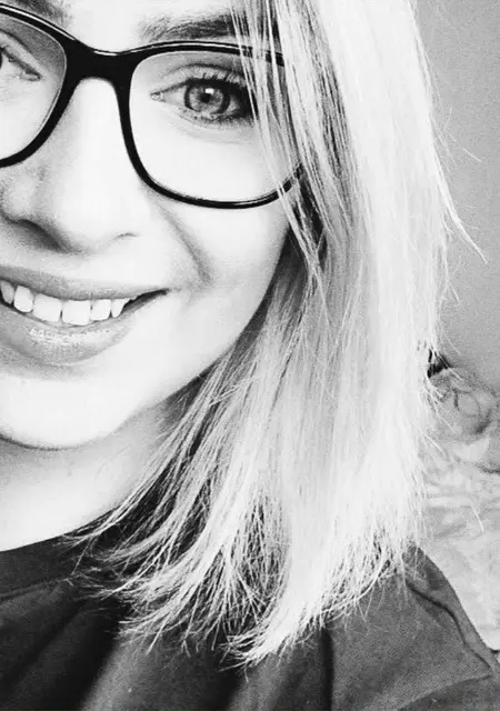 Анастасия из Миасса, ищу на сайте вирта