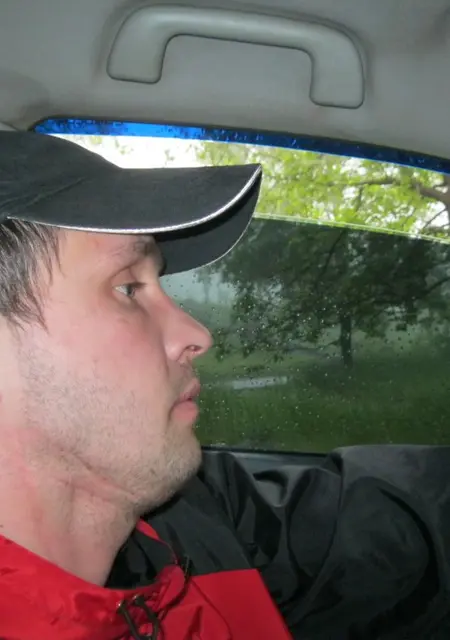 Павел из Качканара, мне 38, познакомлюсь без обязательств