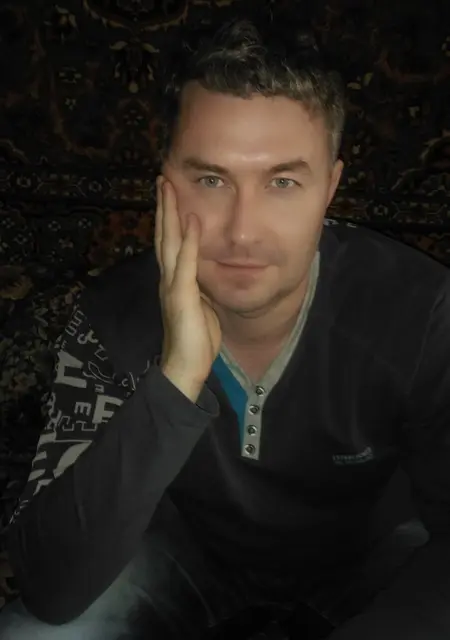 Роман из Магадана, мне 47, познакомлюсь для постоянных отношений