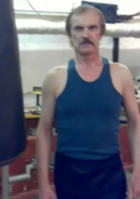 Я Стражниик, 58, из Мурманска, ищу знакомства на одну ночь