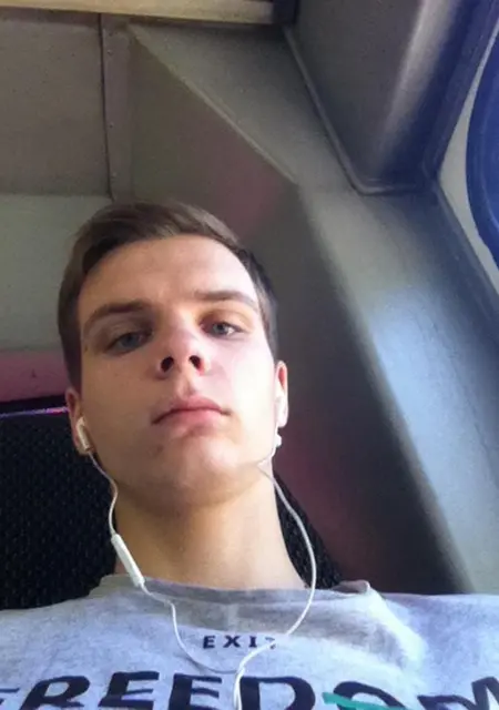 Я Максим, 26, знакомлюсь без обязательств в Кирове