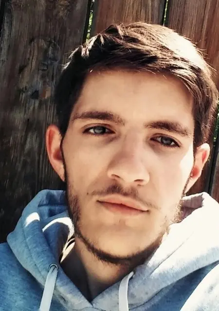 Я Никита, 25, из Югорска, ищу знакомства без обязательств