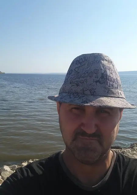 Я Андрей, 49, из Шумерли, ищу знакомства на одну ночь