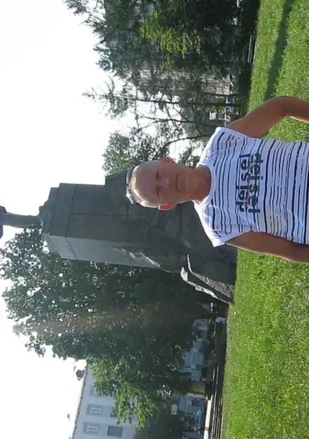 Сергей из Глазова, мне 63, познакомлюсь для постоянных отношений