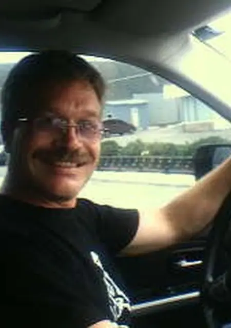 Я Водолей, 61, из Рязани, ищу знакомство для приятного времяпровождения