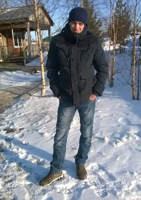 Александр из Зверева, мне 34, познакомлюсь на одну ночь