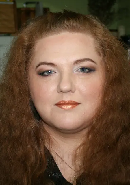 Я Лина, 50, из Астрахани, ищу знакомства на одну ночь