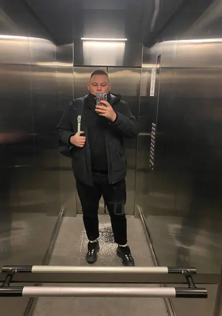 Kirill из Екатеринбурга, ищу на сайте знакомства на одну ночь