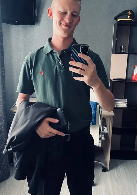 Я Владимир, 21, из Симферополя, ищу знакомство для постоянных отношений