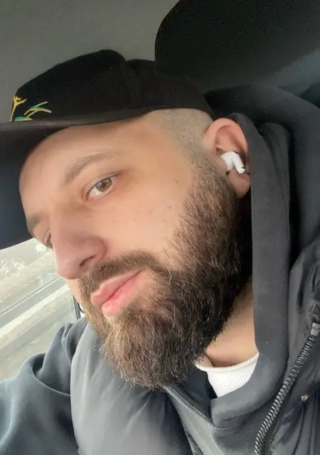 Я Давид, 31, знакомлюсь для общения в Владикавказе