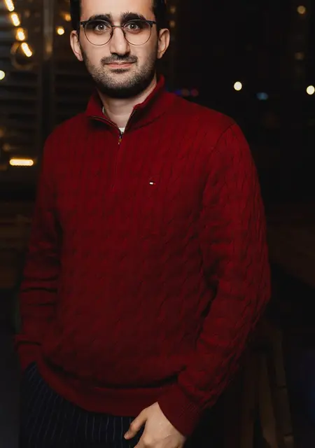 Я Kamran, 30, знакомлюсь для открытые отношения в Мурино