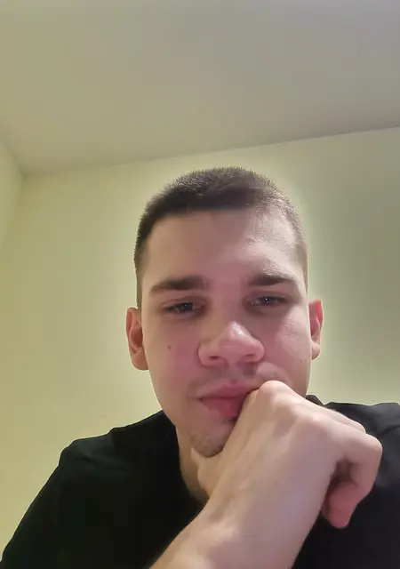 Я Иван, 21, из Шуи, ищу знакомства без обязательств