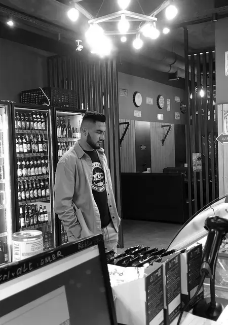 Я Сухроб, 29, из Одинцова, ищу знакомство для приятного времяпровождения