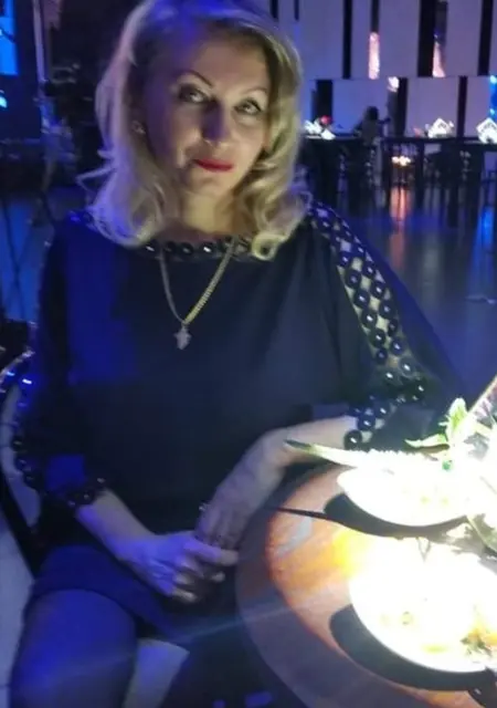 Я Irina, 45, знакомлюсь без обязательств в Липецке
