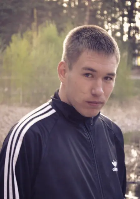 Я Дмитрий, 29, из Димитровграда, ищу знакомства без обязательств