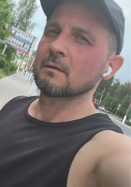 Я Kirill, 49, из Дмитрова, ищу знакомства на одну ночь