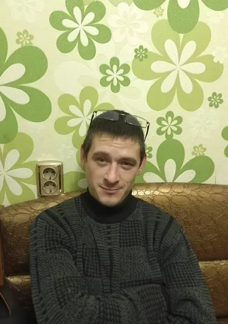 Я Толик, 31, знакомлюсь без обязательств в Балакове