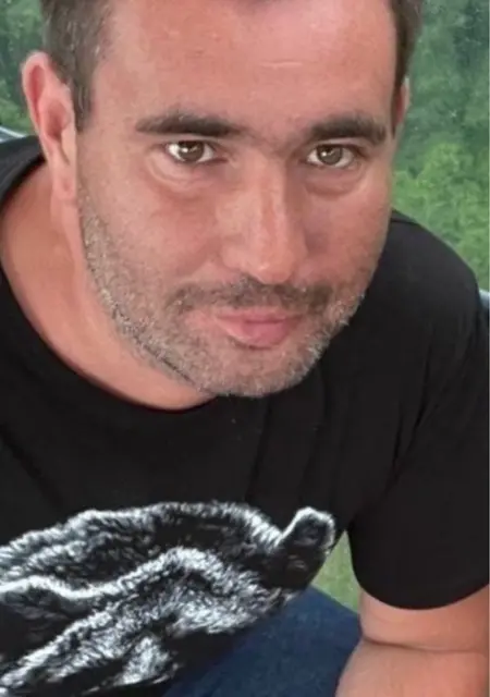 Денис из Кирова, мне 46, познакомлюсь для открытые отношения