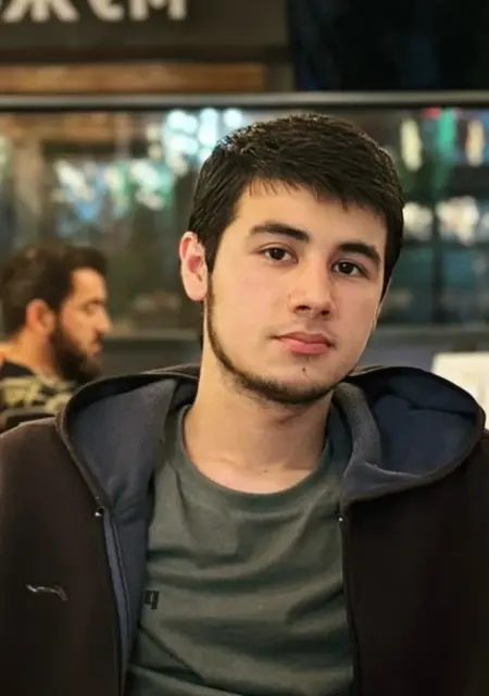 Я Садриддин, 20, из Уфы, ищу знакомства без обязательств