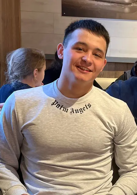 Влад из Орска, мне 23, познакомлюсь на одну ночь