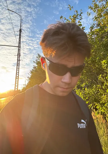 Аркадий из Петрозаводска, мне 19, познакомлюсь для совместных путешествий