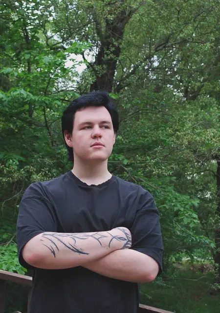 Я Николай, 20, из Ставрополя, ищу знакомства без обязательств