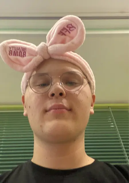 Максим из Сыктывкара, мне 20, познакомлюсь для общения