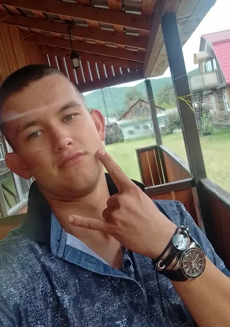 Я Максим, 19, из Улан-Удэ, ищу знакомства на одну ночь