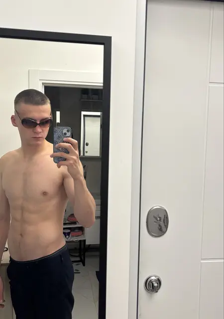 Рома из Кирова, мне 19, познакомлюсь для вирта