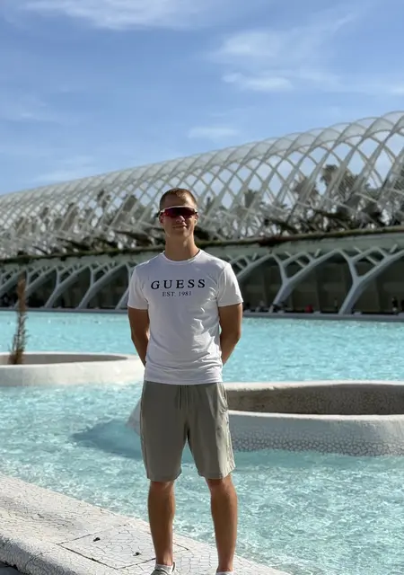 Богдан из Москвы, ищу на сайте знакомства на одну ночь